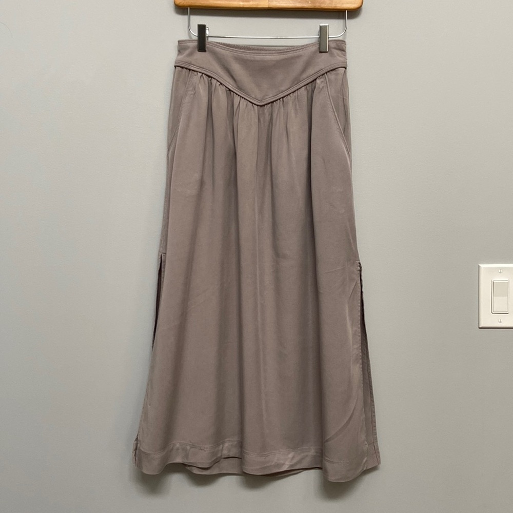 ❗️SOLD❗️Wilfred Gabrielle Skirt - Picture 3 of 8
